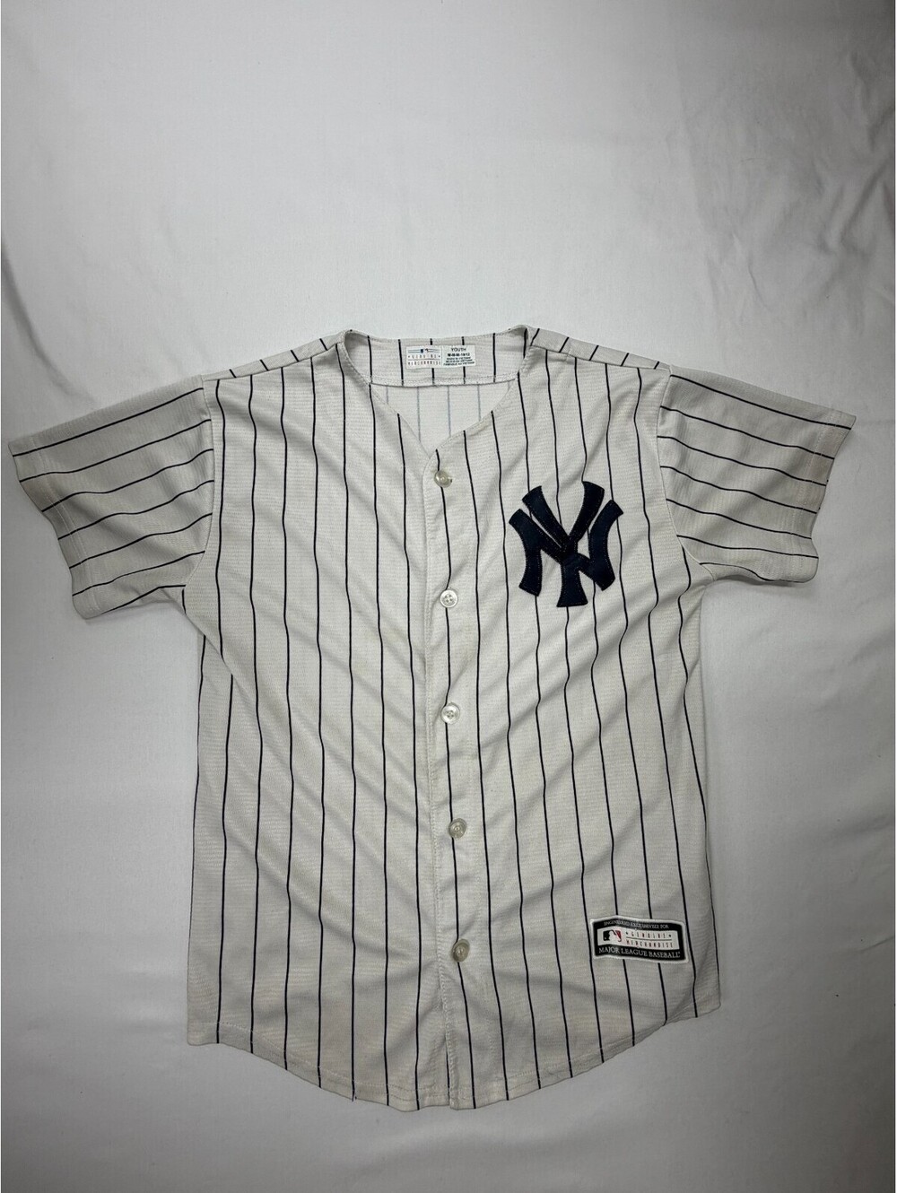 Genuine Merchandise Boy's Baseball Shirt MLB New York Yankees Size M 10/12 White